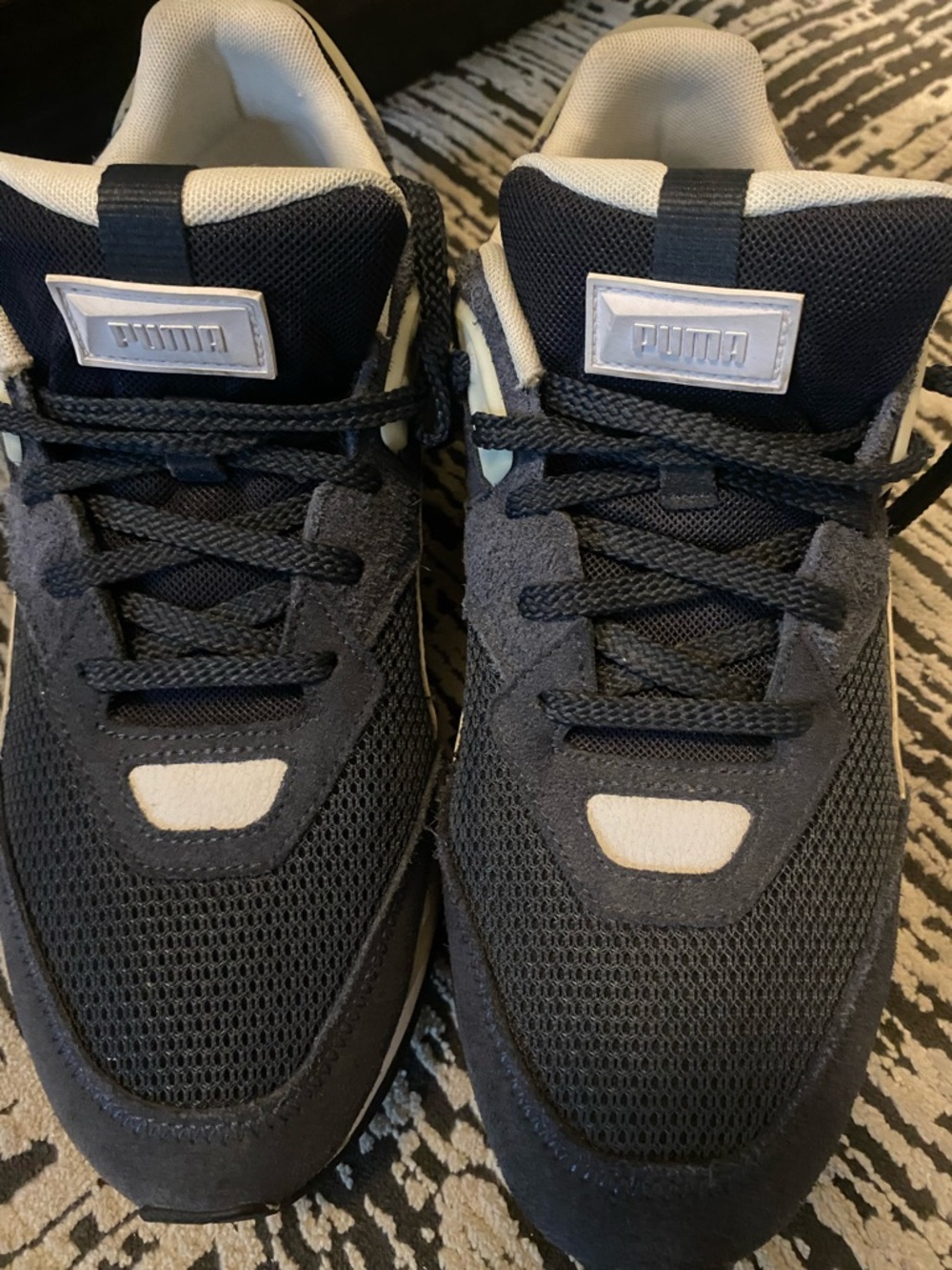 PUMA Men's Black and White Runner Sneakers